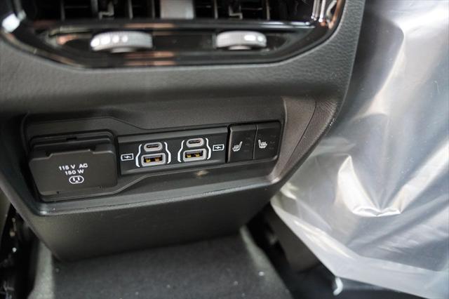 new 2025 Jeep Grand Cherokee car, priced at $42,242