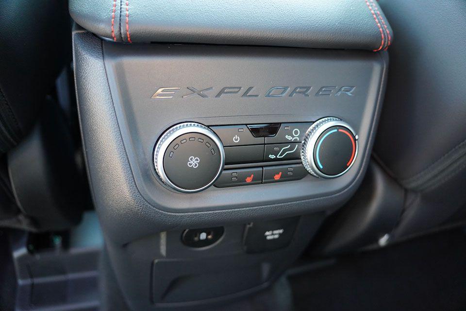 new 2025 Ford Explorer car, priced at $48,225