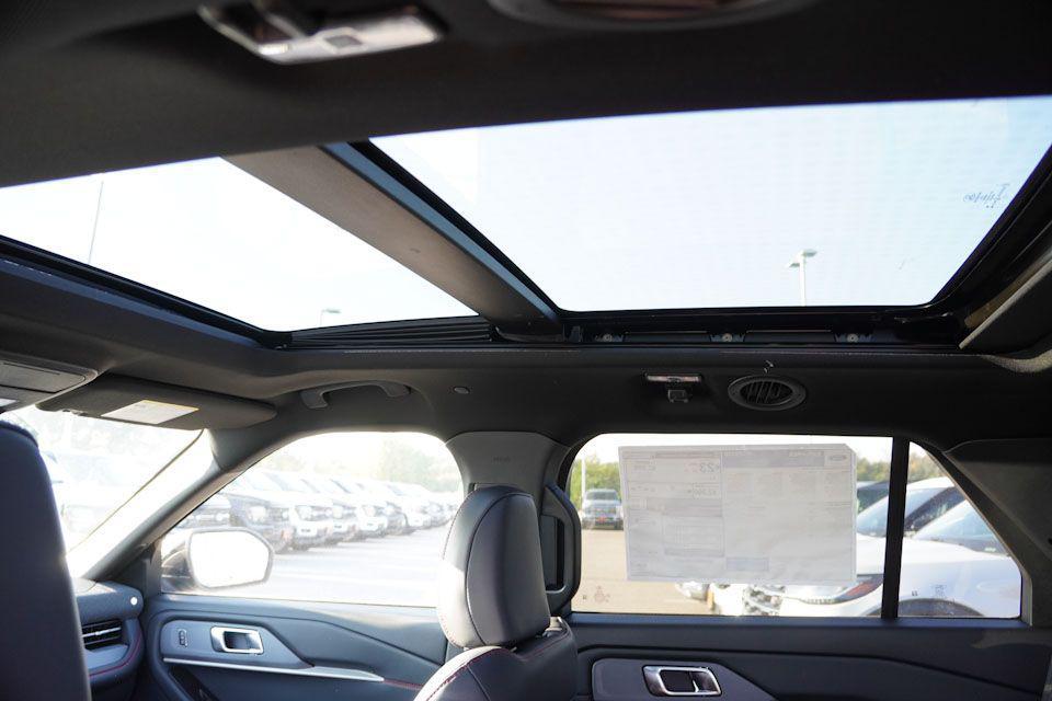 new 2025 Ford Explorer car, priced at $48,225
