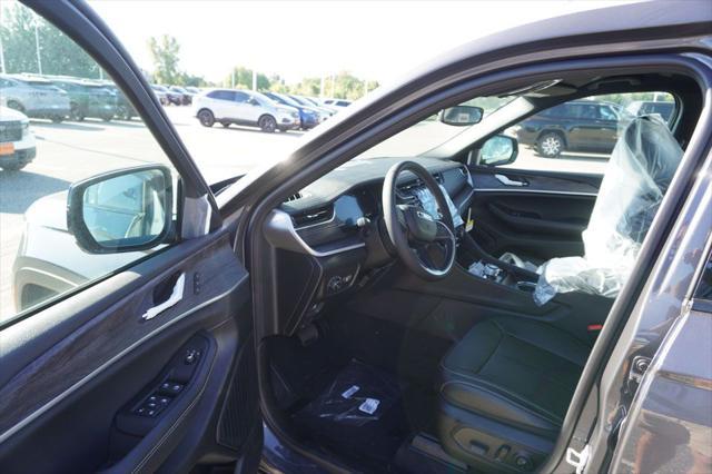 new 2024 Jeep Grand Cherokee L car, priced at $42,200