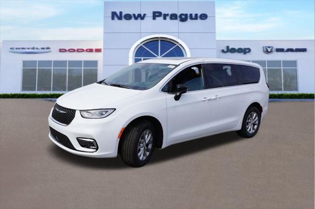 new 2025 Chrysler Pacifica car, priced at $45,021