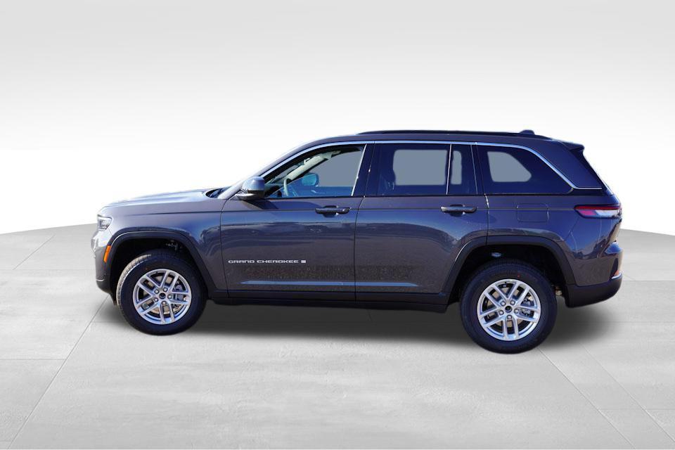 new 2025 Jeep Grand Cherokee car, priced at $38,428
