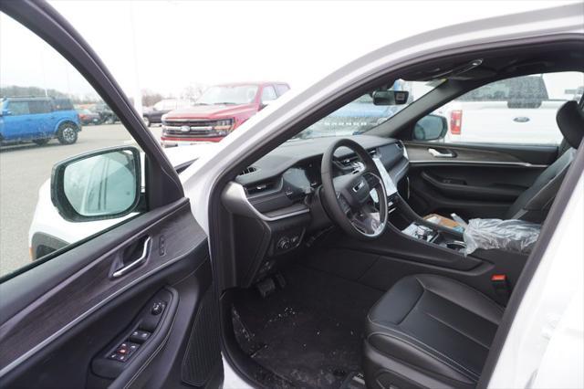 new 2025 Jeep Grand Cherokee L car, priced at $43,582