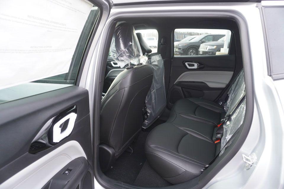 new 2025 Jeep Compass car, priced at $27,060