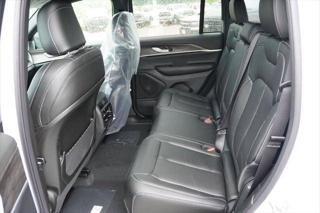 new 2025 Jeep Grand Cherokee car, priced at $42,242