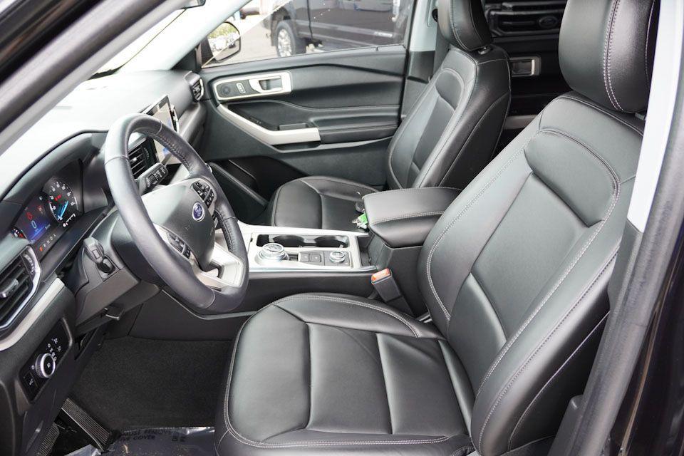 used 2023 Ford Explorer car, priced at $35,112