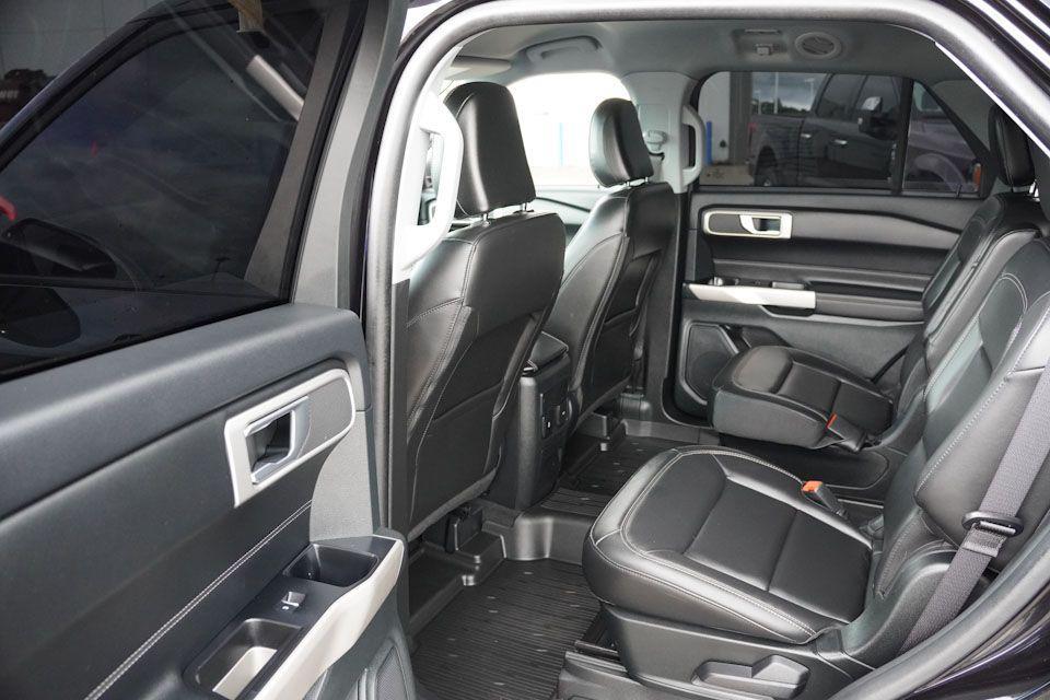 used 2023 Ford Explorer car, priced at $35,112