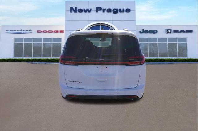 new 2024 Chrysler Pacifica car, priced at $43,319