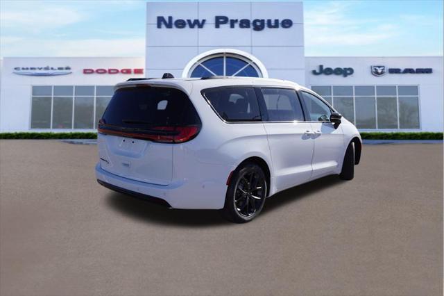 new 2024 Chrysler Pacifica car, priced at $43,319