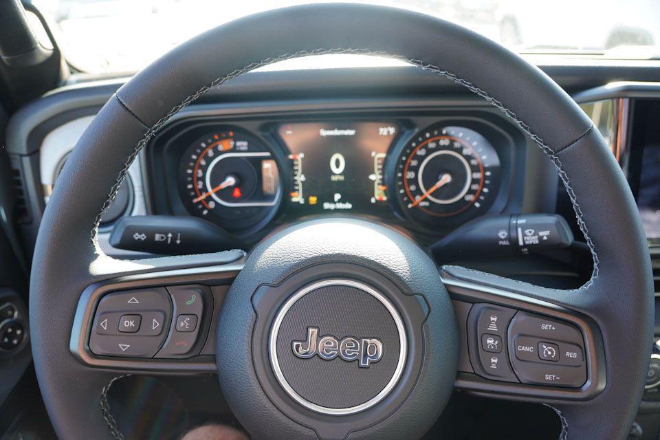 new 2025 Jeep Wrangler car, priced at $41,708