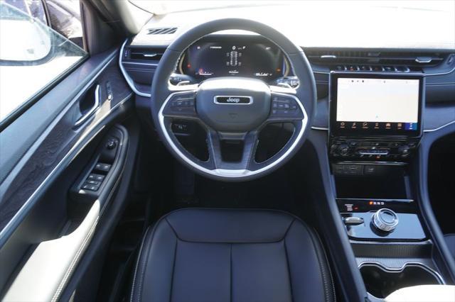 new 2025 Jeep Grand Cherokee car, priced at $42,349