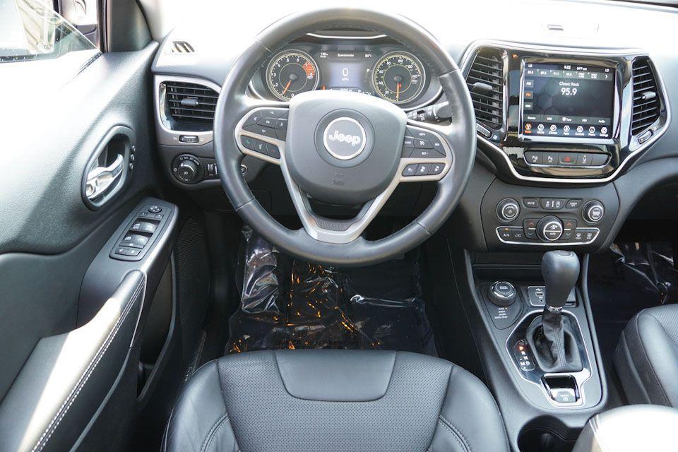 used 2021 Jeep Cherokee car, priced at $23,329