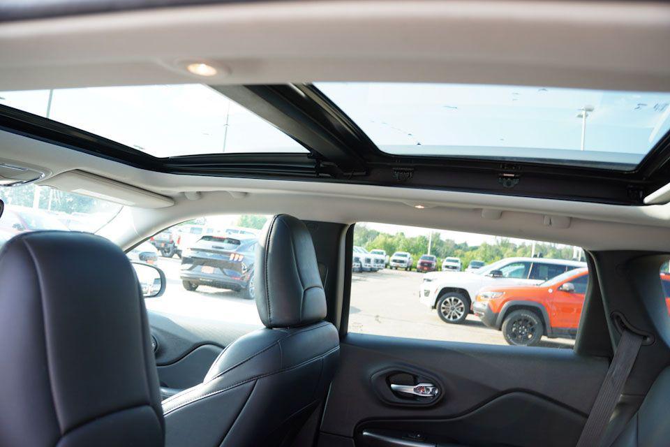 used 2021 Jeep Cherokee car, priced at $23,329