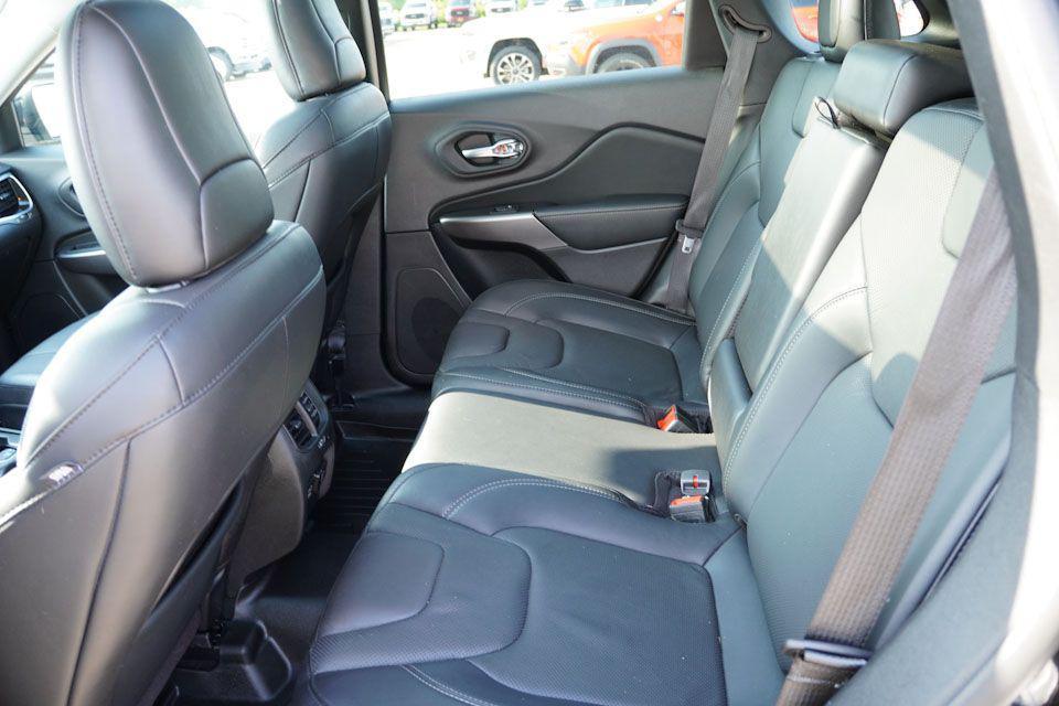 used 2021 Jeep Cherokee car, priced at $23,329