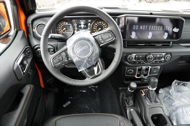 new 2025 Jeep Gladiator car, priced at $47,560