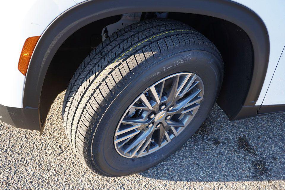 new 2026 Chevrolet Traverse car, priced at $43,841