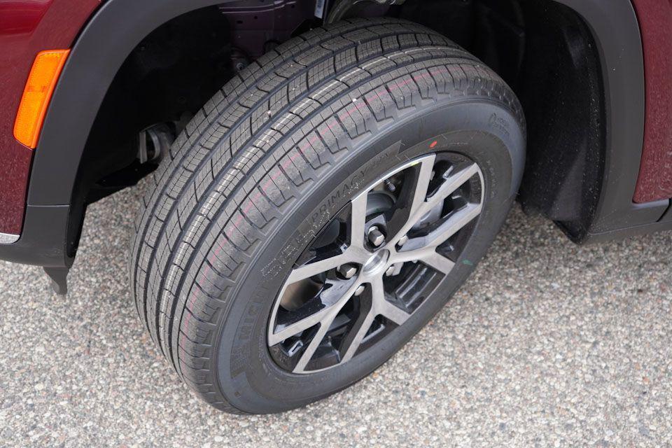 new 2025 Jeep Grand Cherokee L car, priced at $43,674