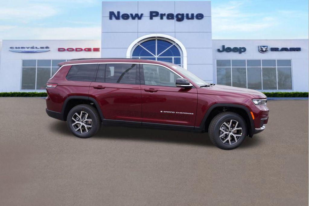 new 2025 Jeep Grand Cherokee L car, priced at $43,674