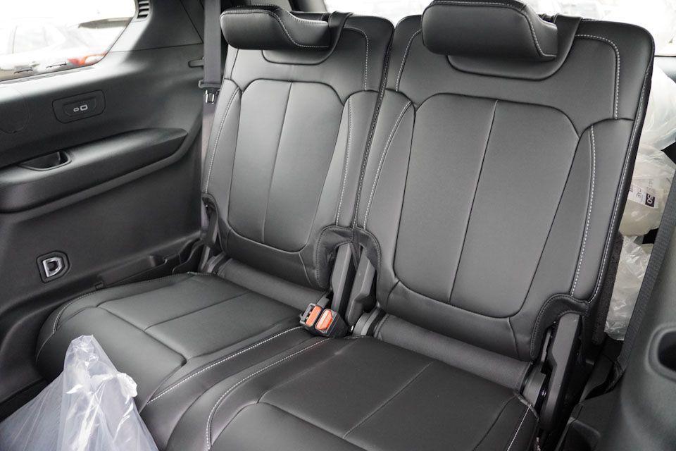 new 2025 Jeep Grand Cherokee L car, priced at $43,674