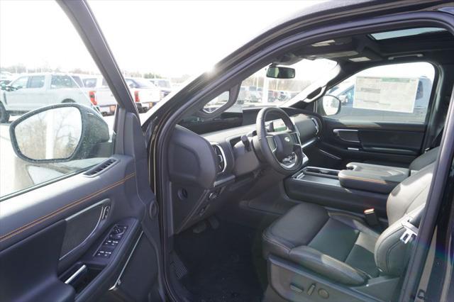 new 2025 Ford Expedition car, priced at $77,562