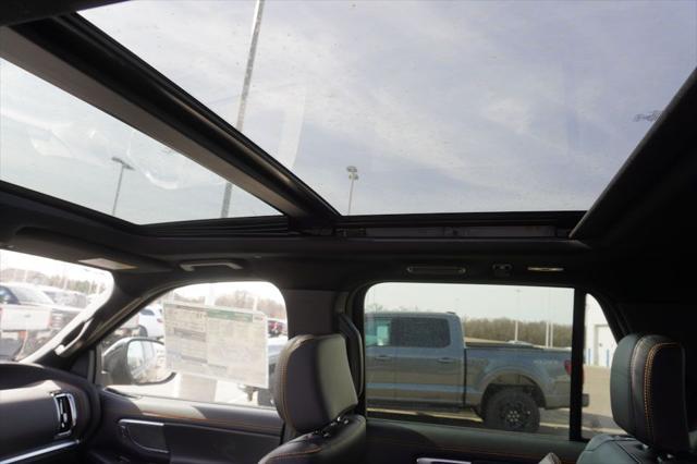 new 2025 Ford Expedition car, priced at $77,562