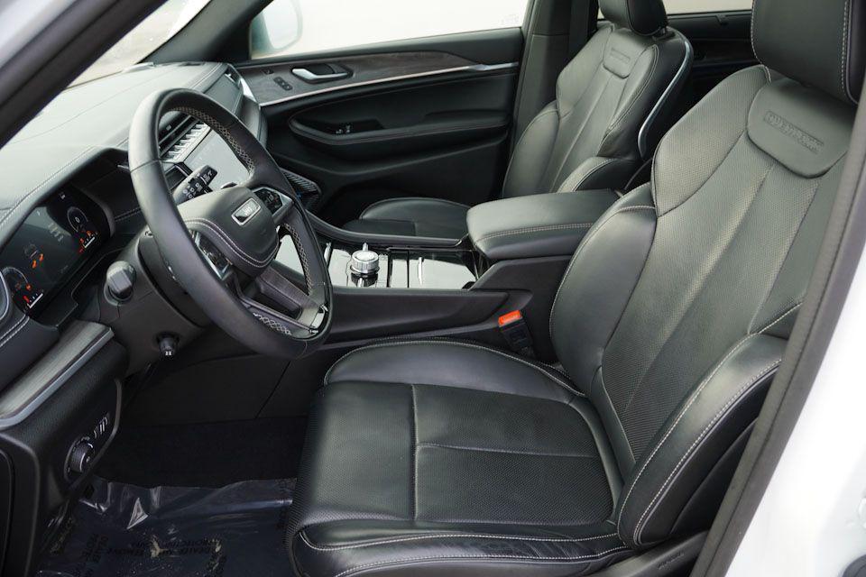 used 2022 Jeep Grand Cherokee car, priced at $36,954