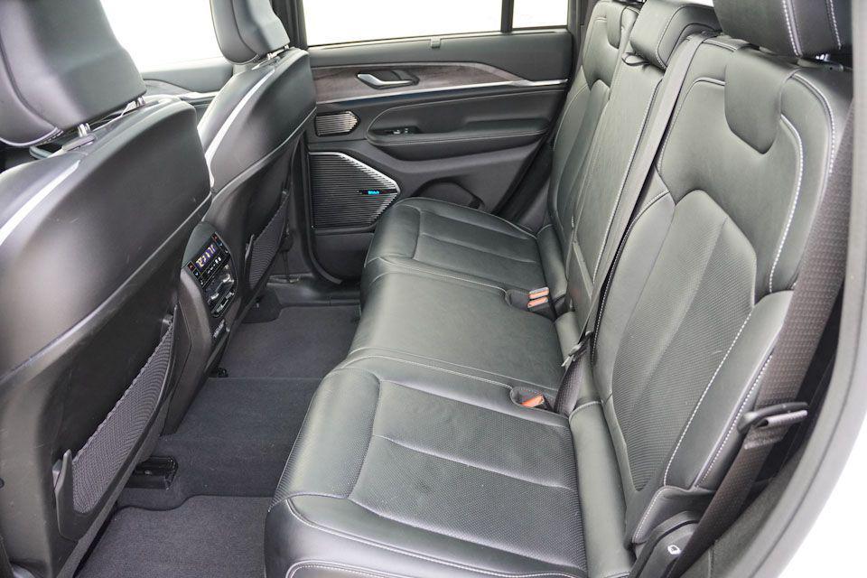 used 2022 Jeep Grand Cherokee car, priced at $36,954