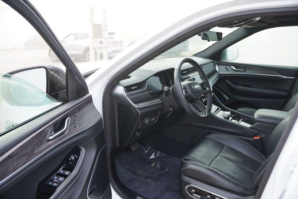 used 2022 Jeep Grand Cherokee car, priced at $36,954