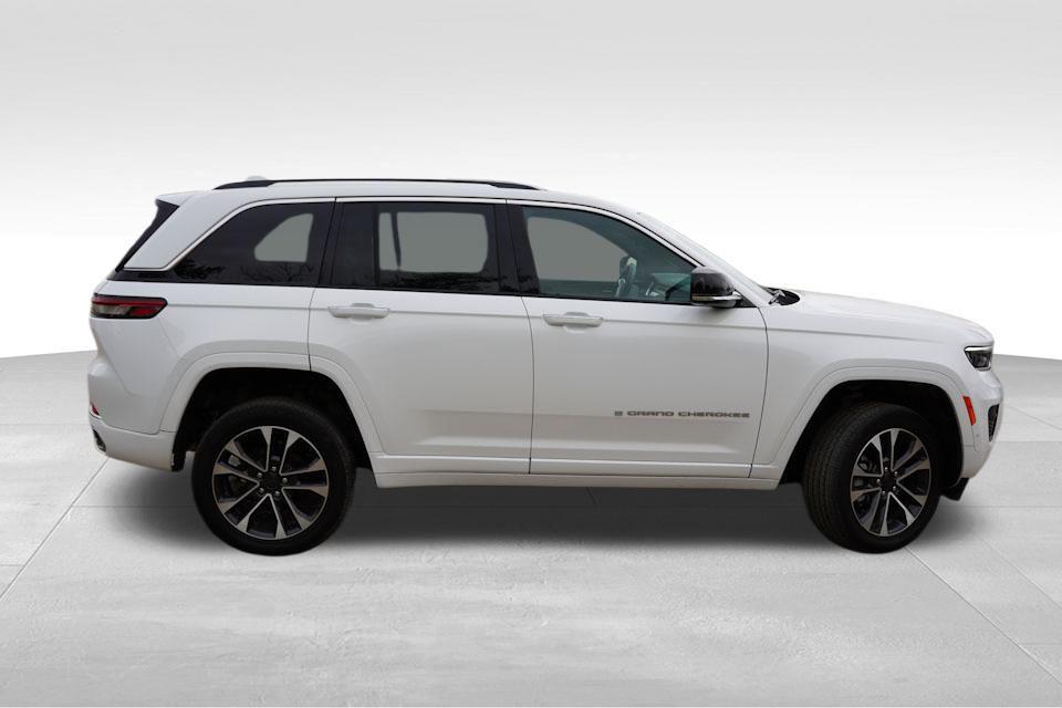 used 2022 Jeep Grand Cherokee car, priced at $38,081
