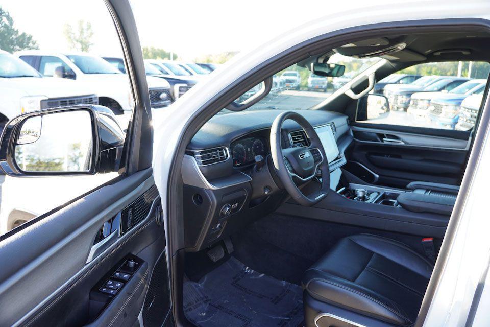 used 2025 Jeep Wagoneer car, priced at $55,490