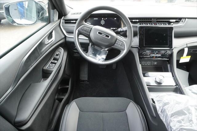 new 2025 Jeep Grand Cherokee car, priced at $39,460