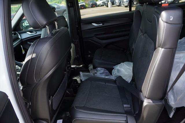 new 2025 Jeep Grand Cherokee L car, priced at $42,245