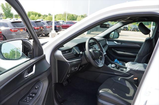 new 2025 Jeep Grand Cherokee L car, priced at $42,245