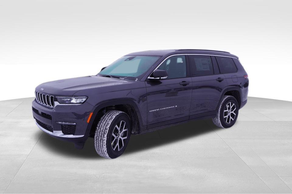 new 2025 Jeep Grand Cherokee L car, priced at $42,260