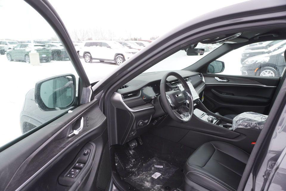 new 2025 Jeep Grand Cherokee L car, priced at $42,260