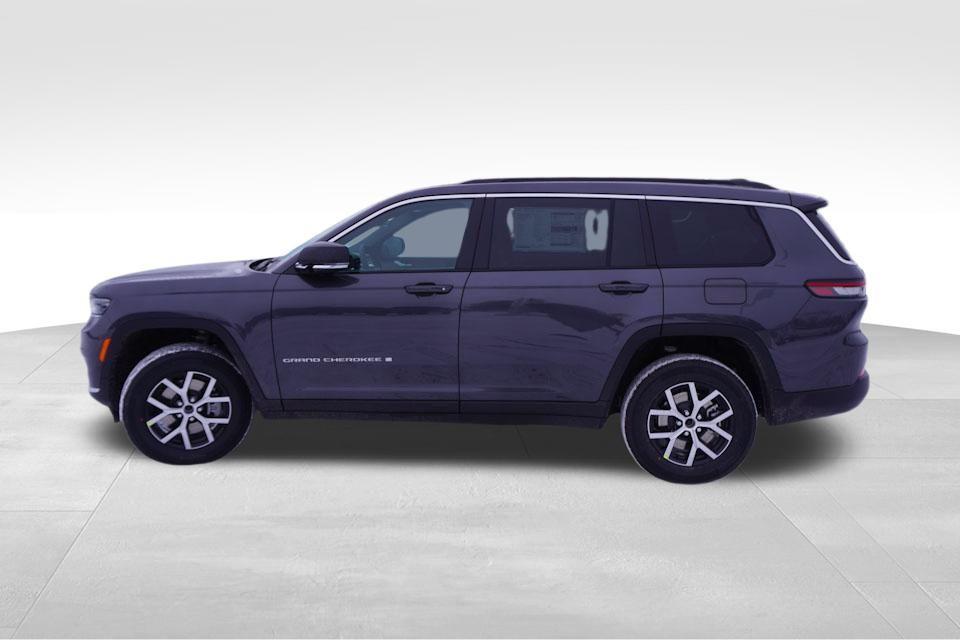 new 2025 Jeep Grand Cherokee L car, priced at $42,260