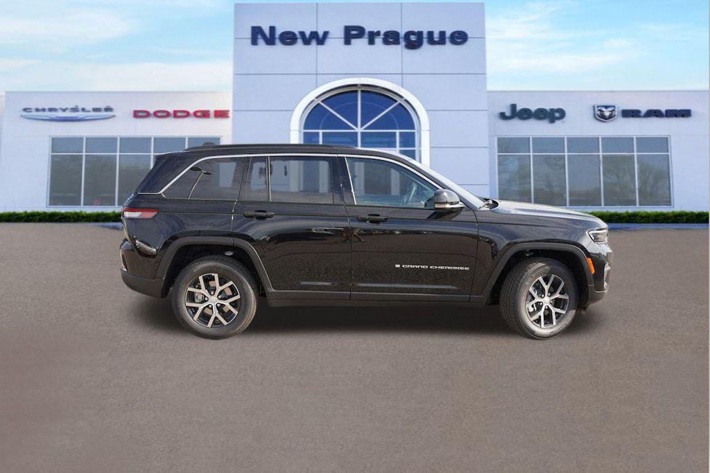 new 2025 Jeep Grand Cherokee car, priced at $41,524