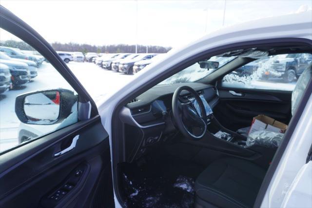 new 2025 Jeep Grand Cherokee car, priced at $38,570