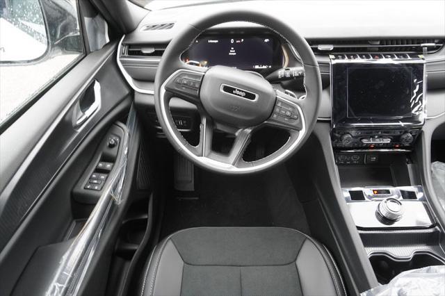new 2025 Jeep Grand Cherokee L car, priced at $42,360