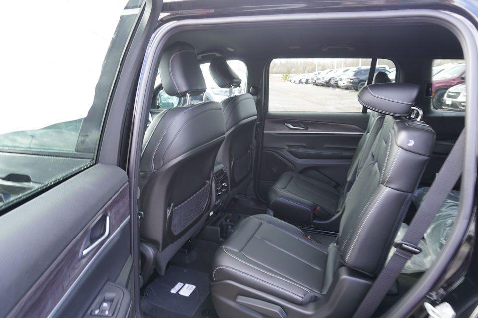 new 2025 Jeep Grand Cherokee L car, priced at $43,649