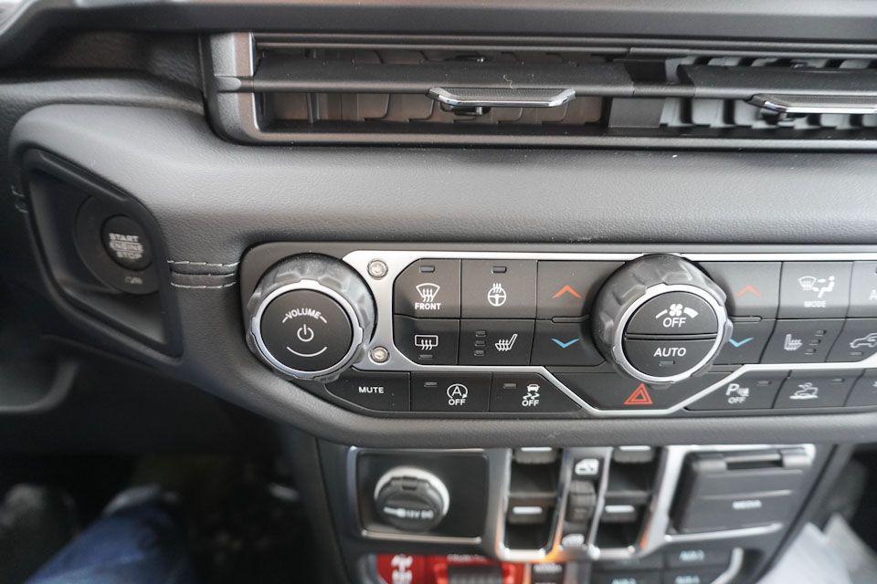 new 2025 Jeep Wrangler car, priced at $52,148