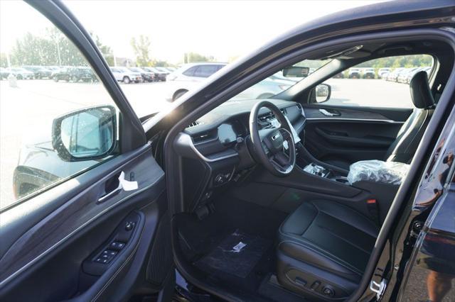 new 2025 Jeep Grand Cherokee car, priced at $43,950