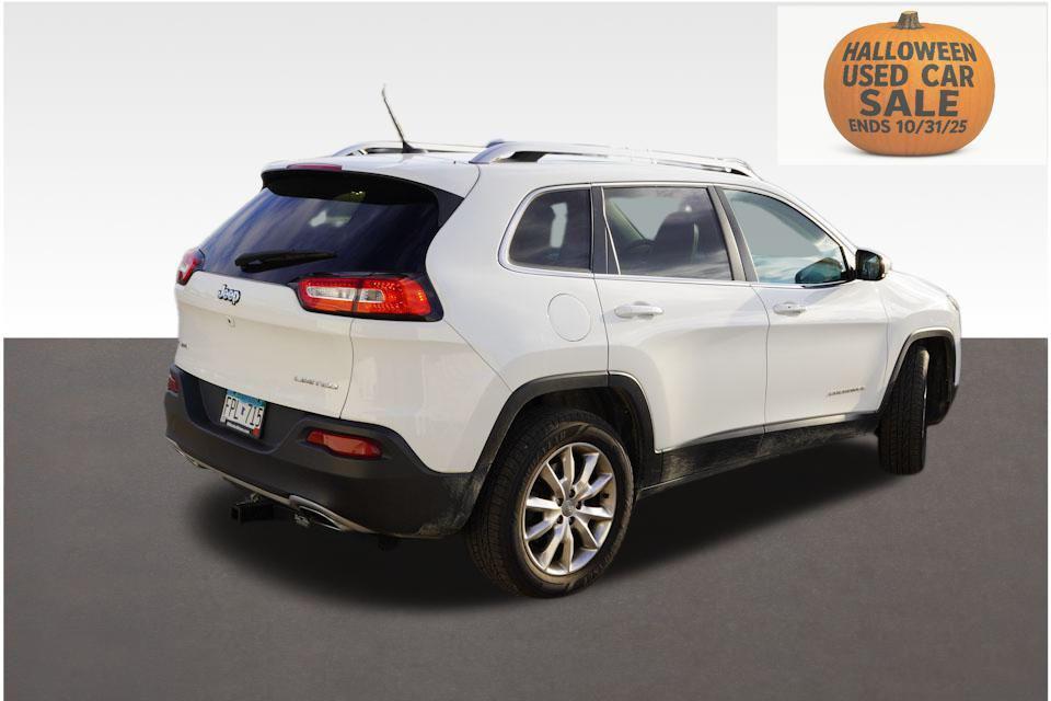 used 2015 Jeep Cherokee car, priced at $10,497