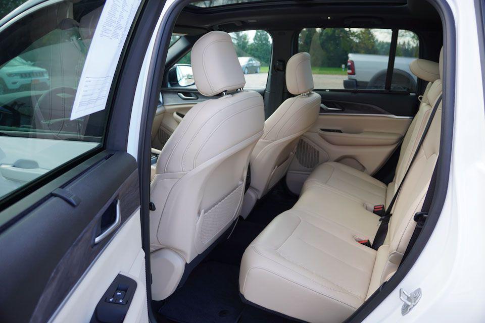 used 2024 Jeep Grand Cherokee car, priced at $38,016