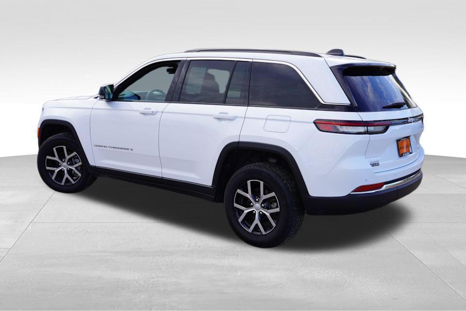 used 2024 Jeep Grand Cherokee car, priced at $38,016