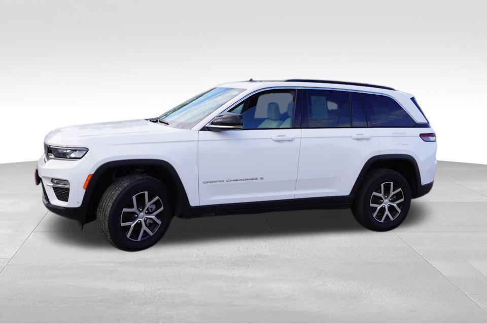 used 2024 Jeep Grand Cherokee car, priced at $38,016
