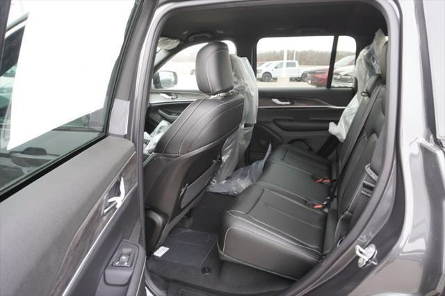 new 2025 Jeep Grand Cherokee car, priced at $42,349