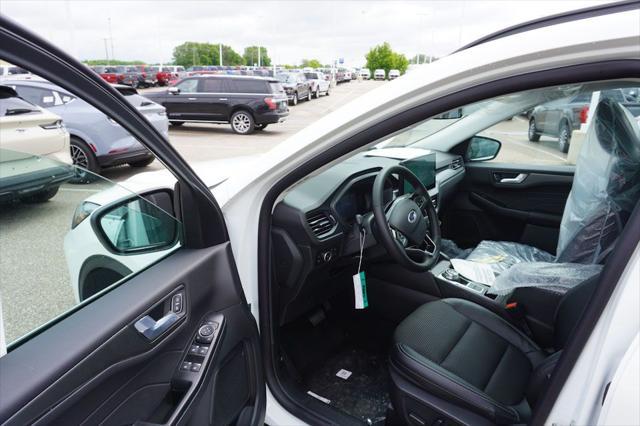 new 2025 Ford Escape PHEV car, priced at $34,247