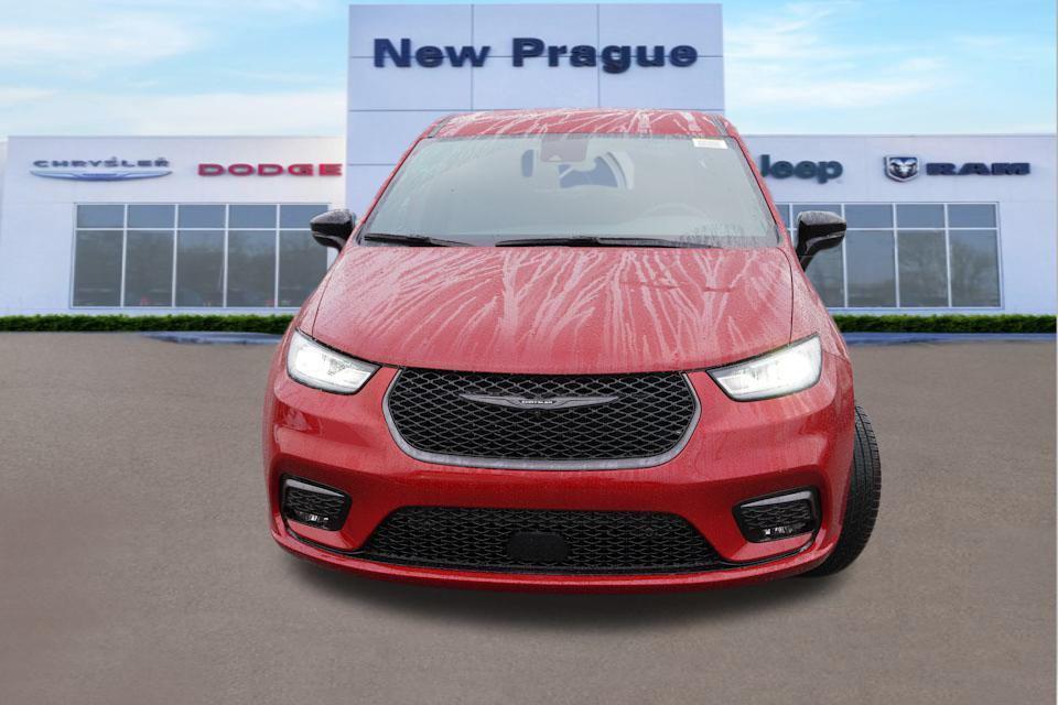 new 2026 Chrysler Pacifica car, priced at $43,797