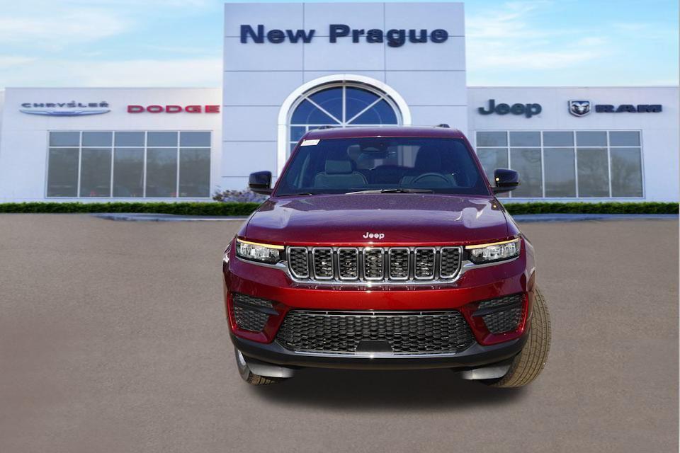 new 2025 Jeep Grand Cherokee car, priced at $38,662